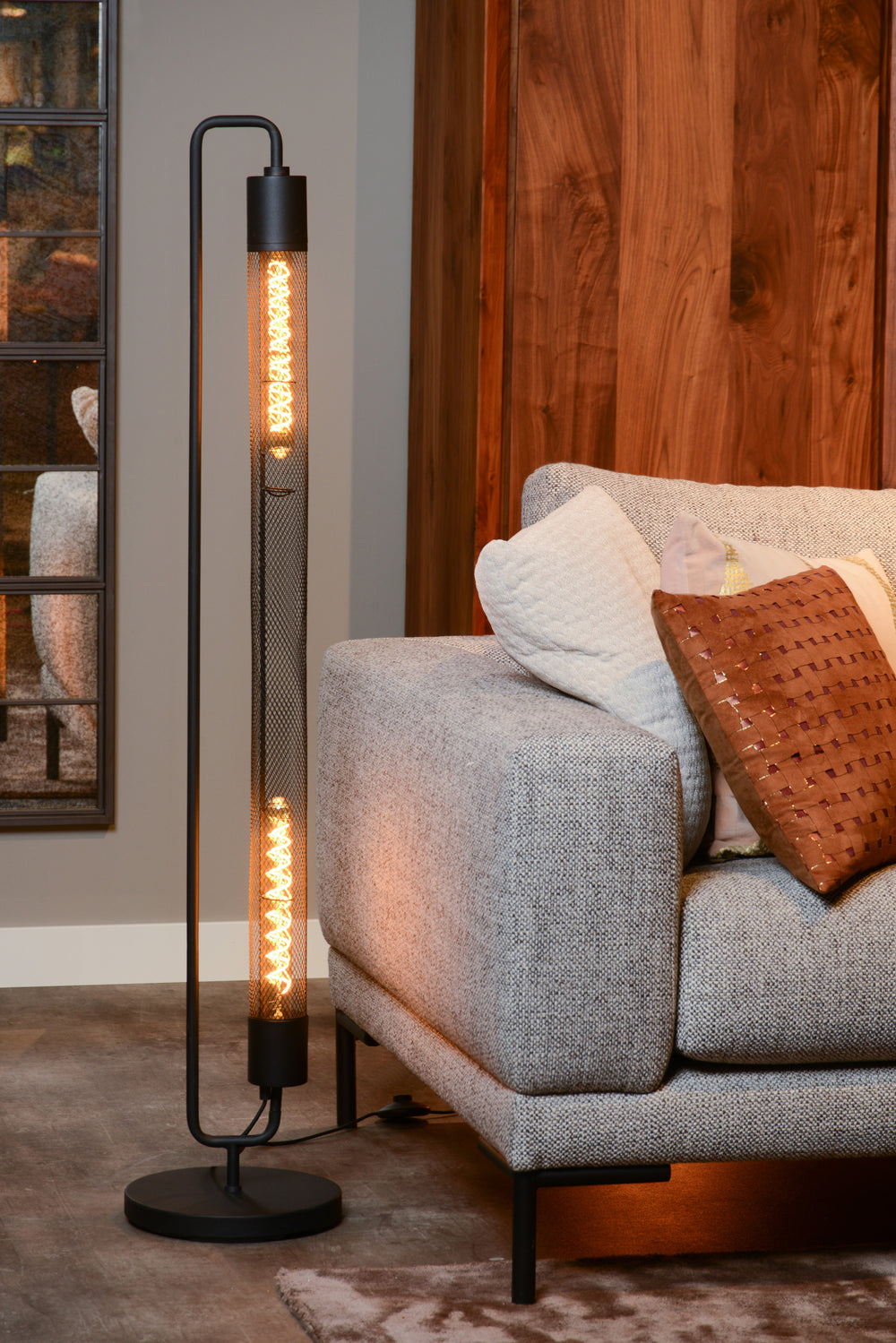 Lucide CALIXT gulvlampe, 2xE27 fatninger, 220-240V, dæmpbar, Sort metal, moderne design, IP20, 1300mm højde