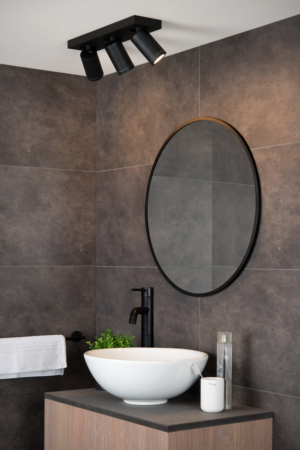 Lucide Taylor LED loftspot til badeværelse, 3x5W GU10 dim to warm 2200K-3000K, IP44, Sand Sort