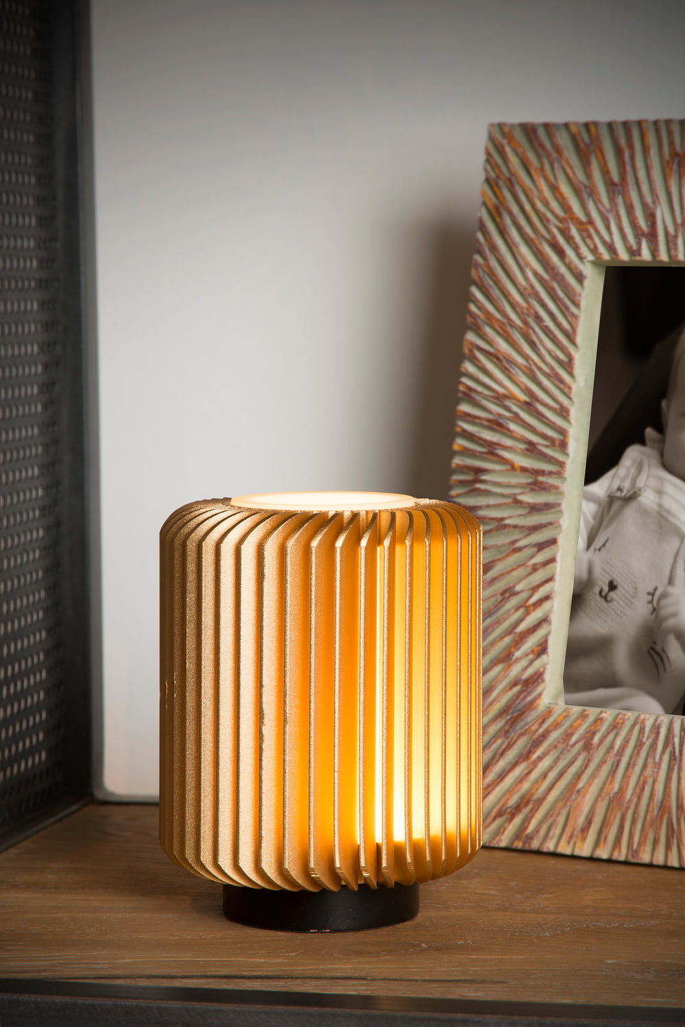 Lucide TURBIN LED bordlampe 5W 3000K Satin Guld moderne metal cylinderdesign med ledningskontakt IP20