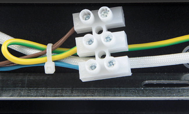 Spectrum LED loftspot MADARA, 3x GU10, Hvid, 230V, IP20, aluminiumshus, CE-certificeret