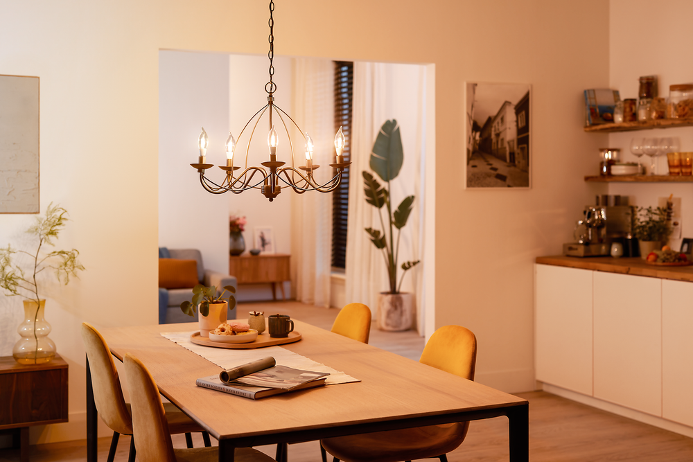 Philips LED-kronepære 2.5W E14 B35 klart glas, dæmpbar Warm Glow 2200K-2700K 340 lumen CRI 90