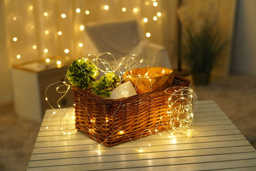 Modee LED julelyskæde 100 LED'er 5m kobbertråd varm hvid 3000K batteridrevet IP20 indendørs