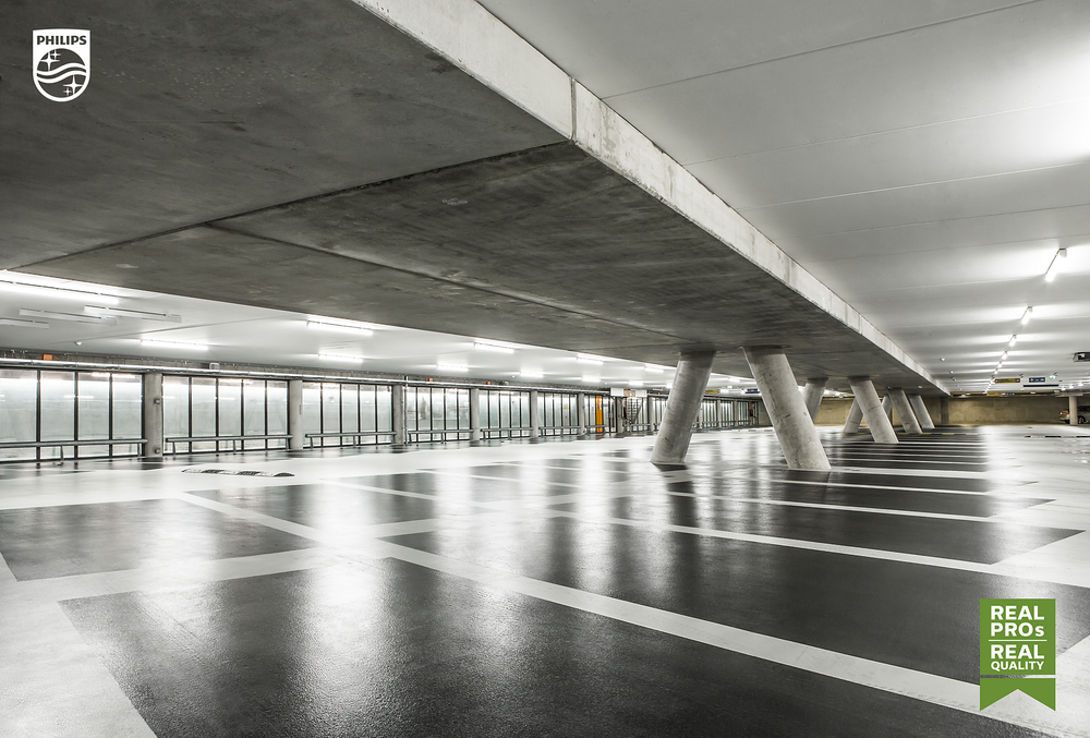 Philips CorePro LEDtube 150mm 20W 840 T8 for energy-efficient lighting