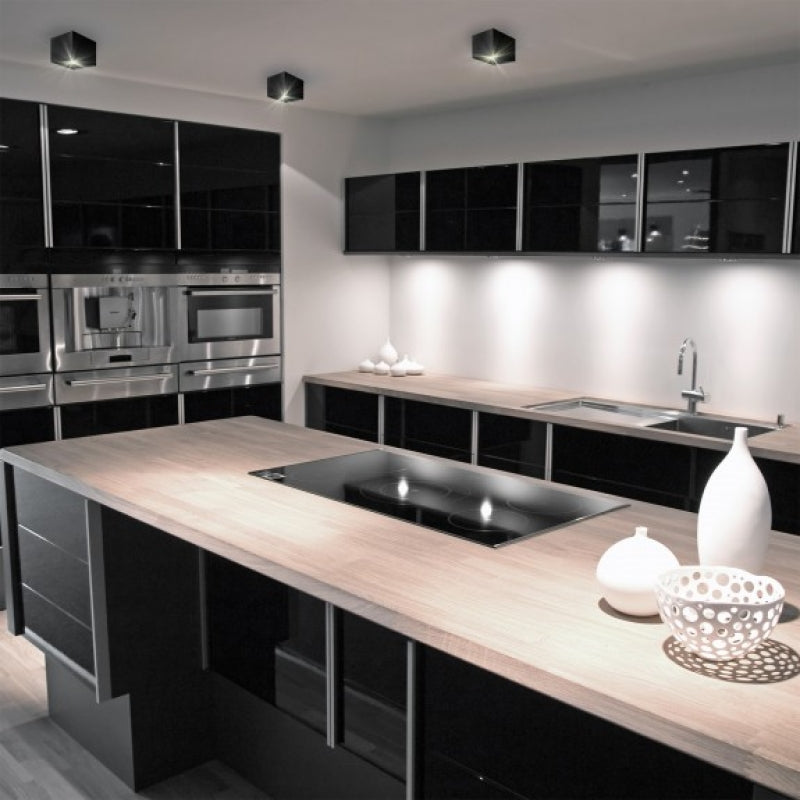 Spectrum CHLOE GU10 Overflademonteret LED Spotlys, Justerbar Sort Sølv, IP20, 250V, 10W Maks