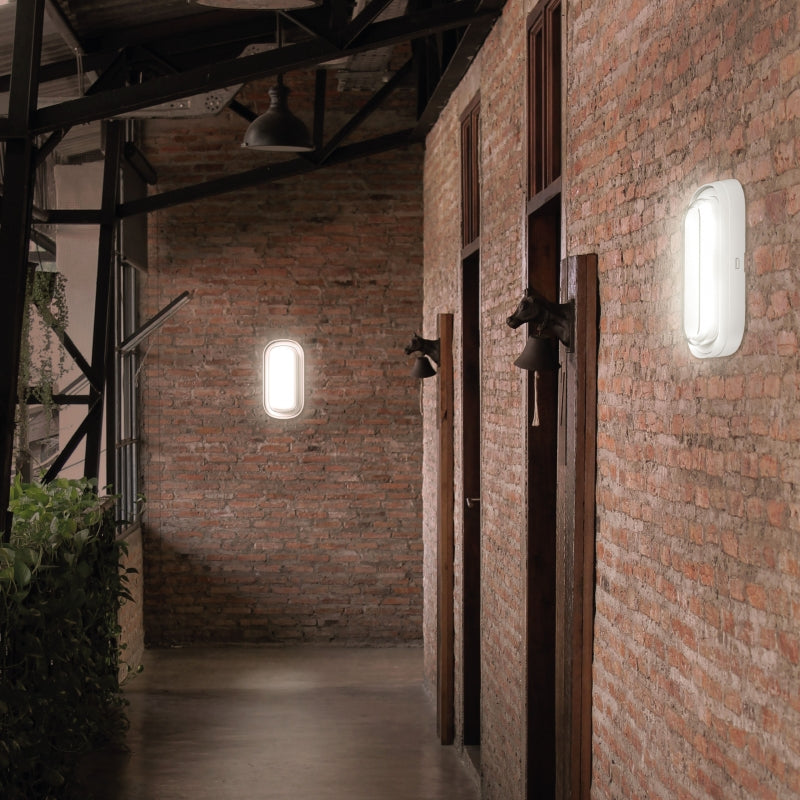 Spectrum PASTILO 15W LED oval påbygget lampe, CCT 230V, 1800 lumen, 120° strålevinkel, IP54 IK10, Hvid
